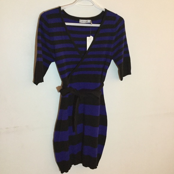 magazin Dresses & Skirts - Blue and black 3/4 sleve dress